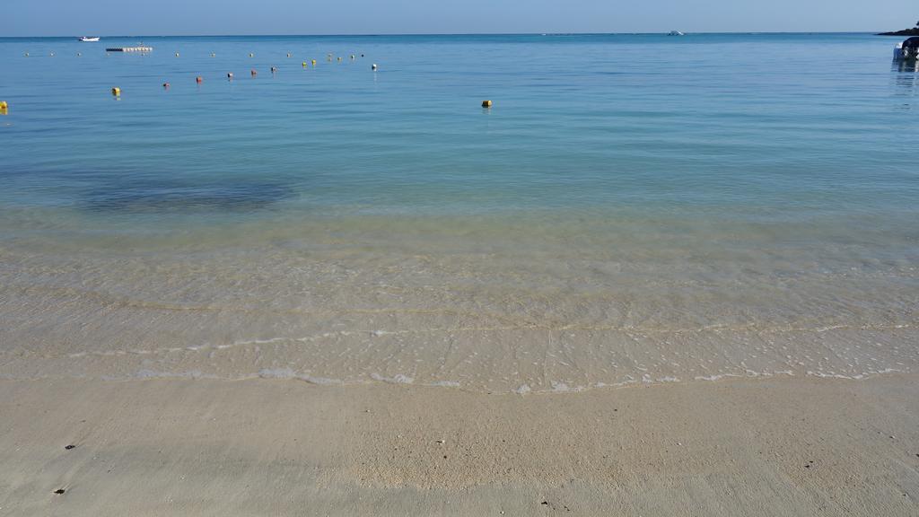 Coconuts Villa Grand Baie Bagian luar foto