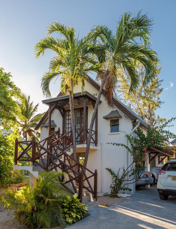 Coconuts Villa Grand Baie Bagian luar foto